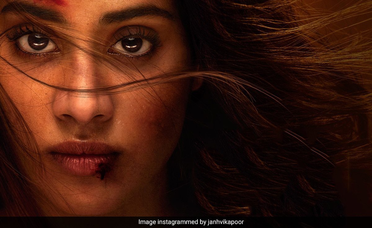 Ulajh New Poster: Janhvi Kapoor, With Bruises, Lets Her Eyes Do The Talking 