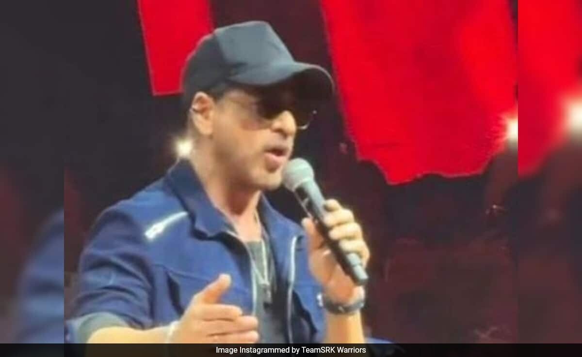 Watch: Shah Rukh Khan Dances To <i>Jhoome Jo Pathaan</i> At Son Aryan