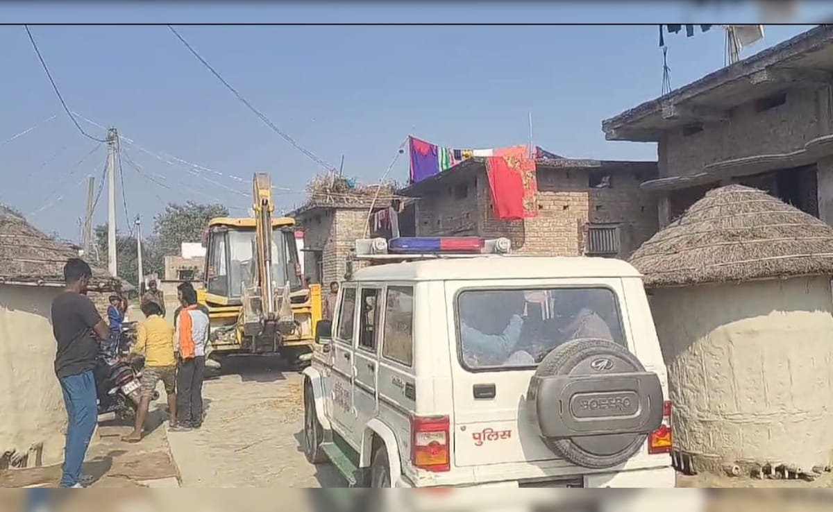 Bihar Police Demolish Houses Of Absconding Criminals In East Champaran